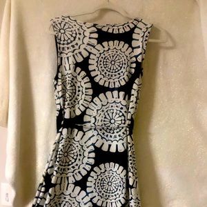 Merona Dress. Excellent condition. With tie belt